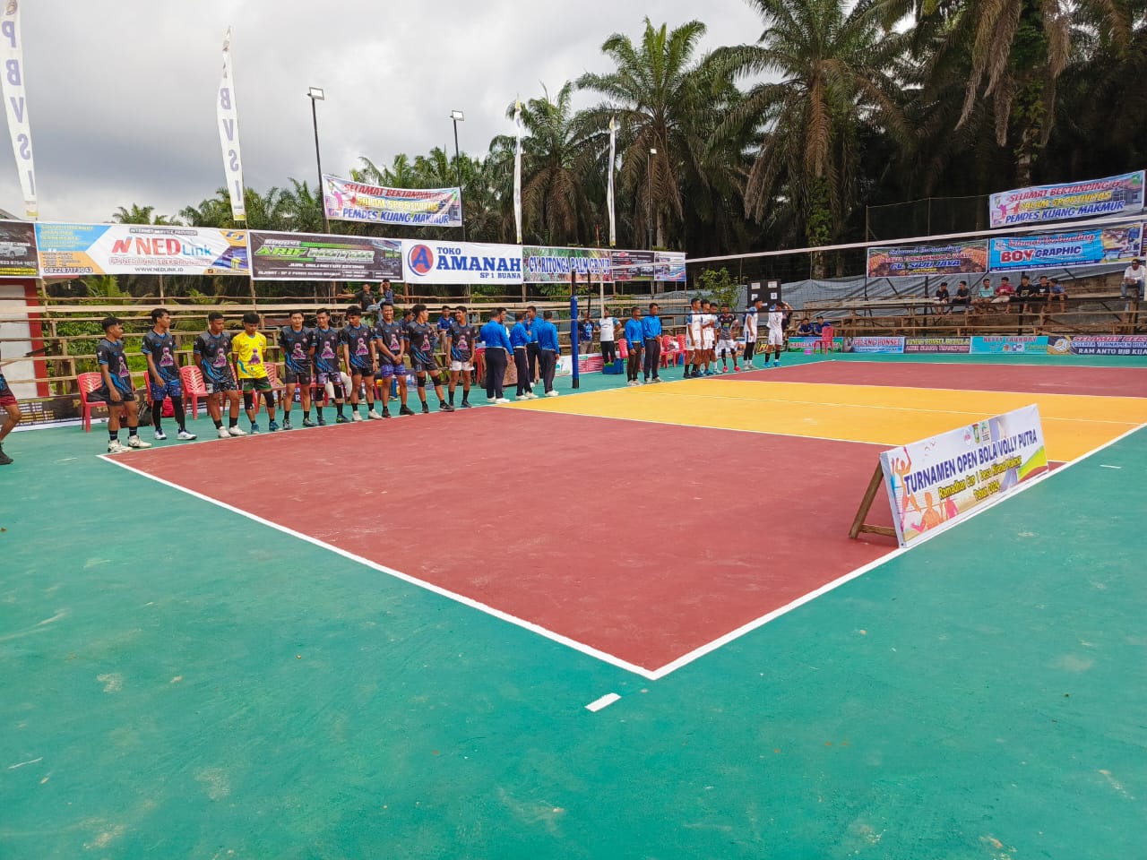 Camat Tapung Hilir Buka Turnamen Open Bola Volly Putra Ramadhan Cup 1