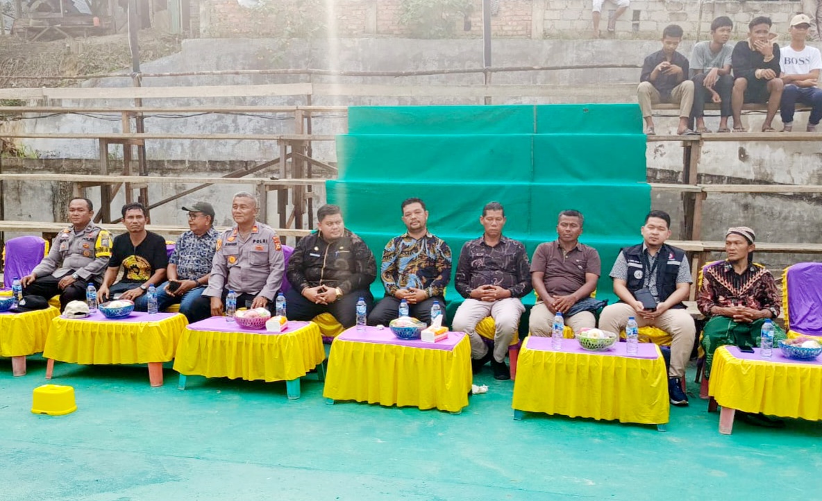 Camat Tapung Hilir Buka Turnamen Open Bola Volly Putra Ramadhan Cup Desa Kijang Makmur Tahun